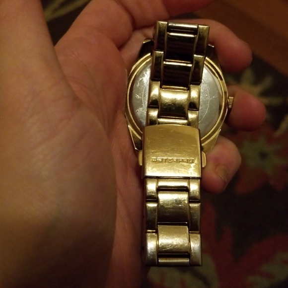 Guess watch color yellow - Picture 2 of 2